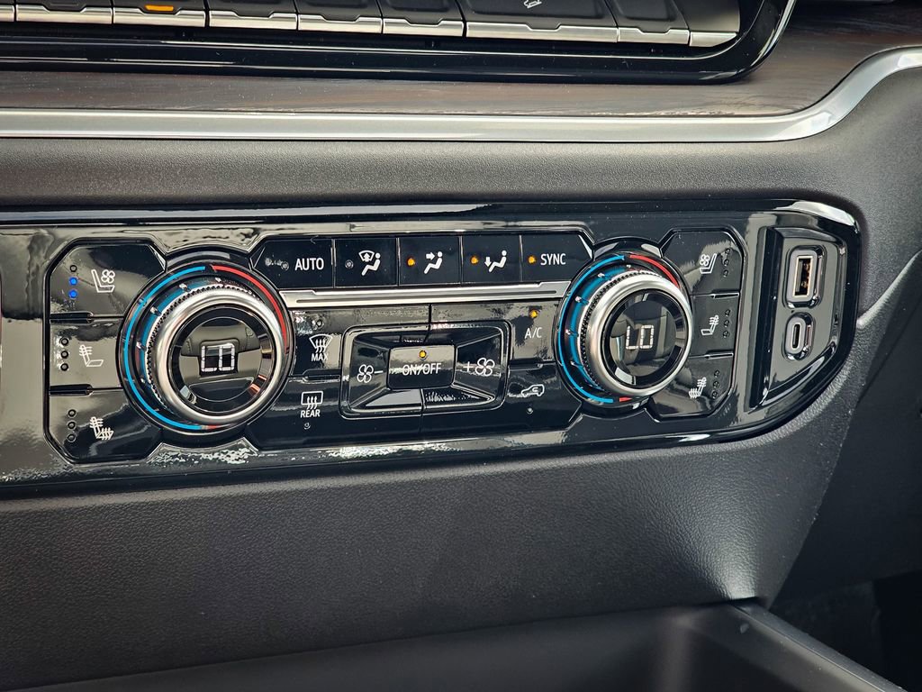 New 2026 GMC Sierra 2500 SLT w/ SLT Premium Package image 31