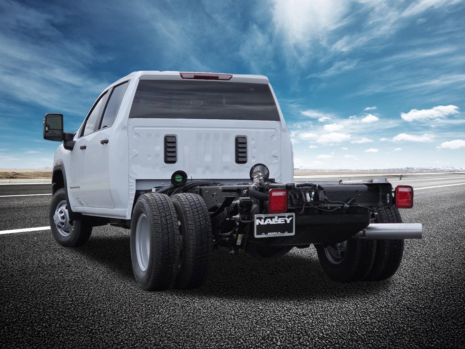 New 2026 GMC Sierra 3500 Pro w/ Convenience Package image 15