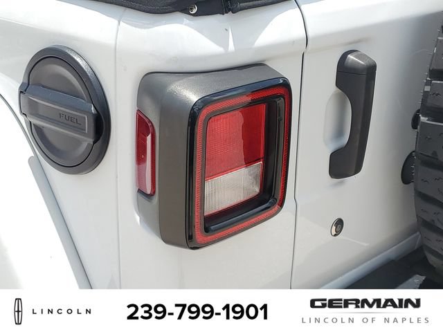 Used 2019 Jeep Wrangler Unlimited Sahara AWD/4WD image 15