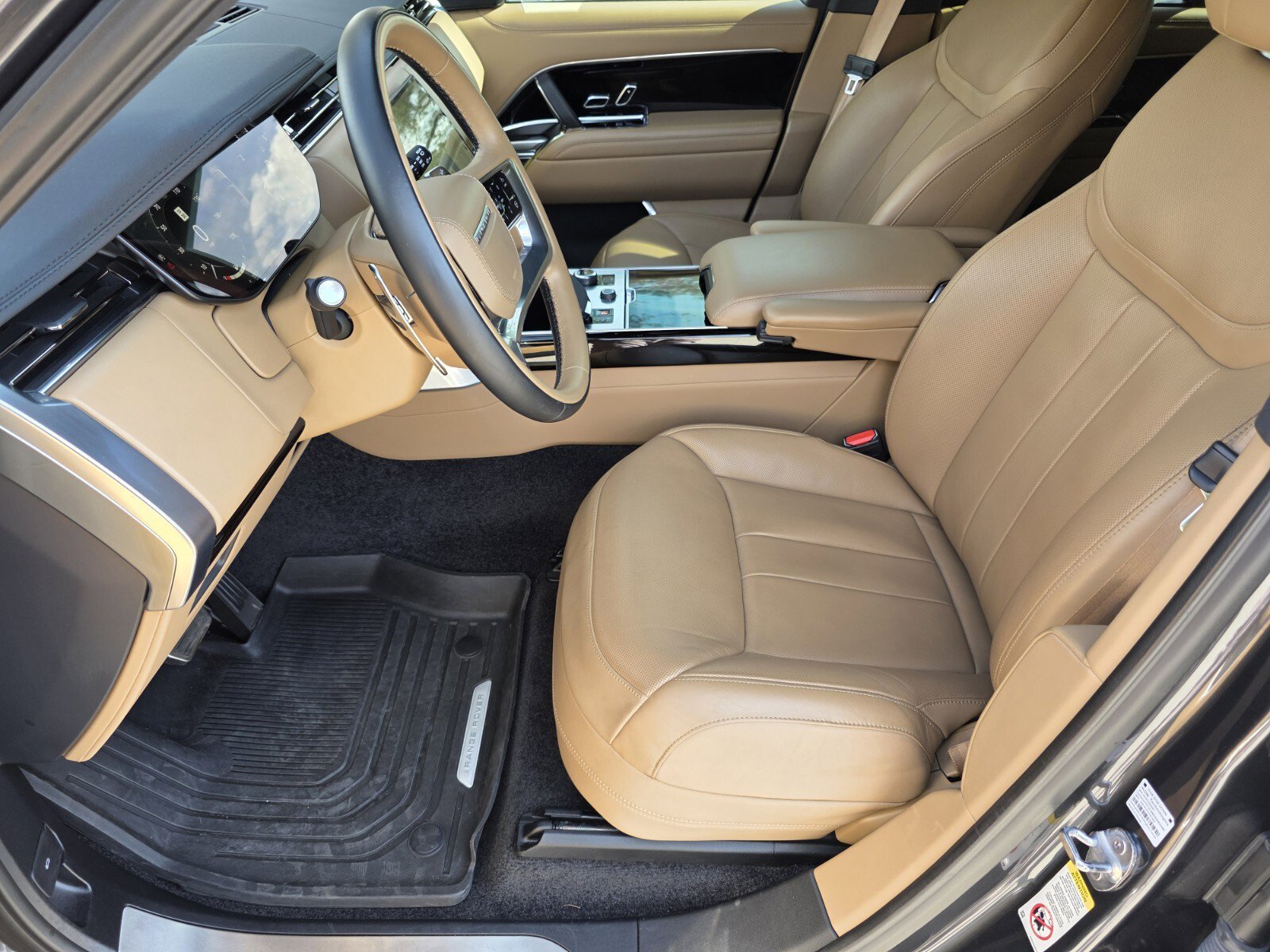 Certified 2023 Land Rover Range Rover SE image 10