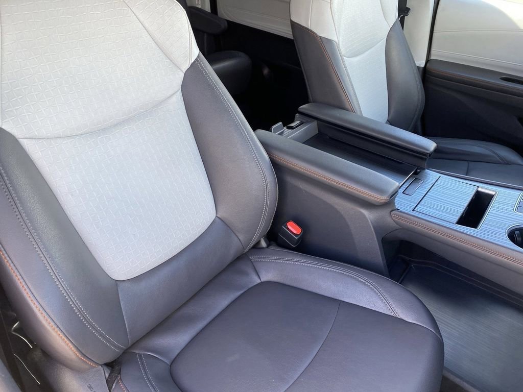 Certified 2023 Toyota Sienna XSE w/ XSE Plus Package image 15