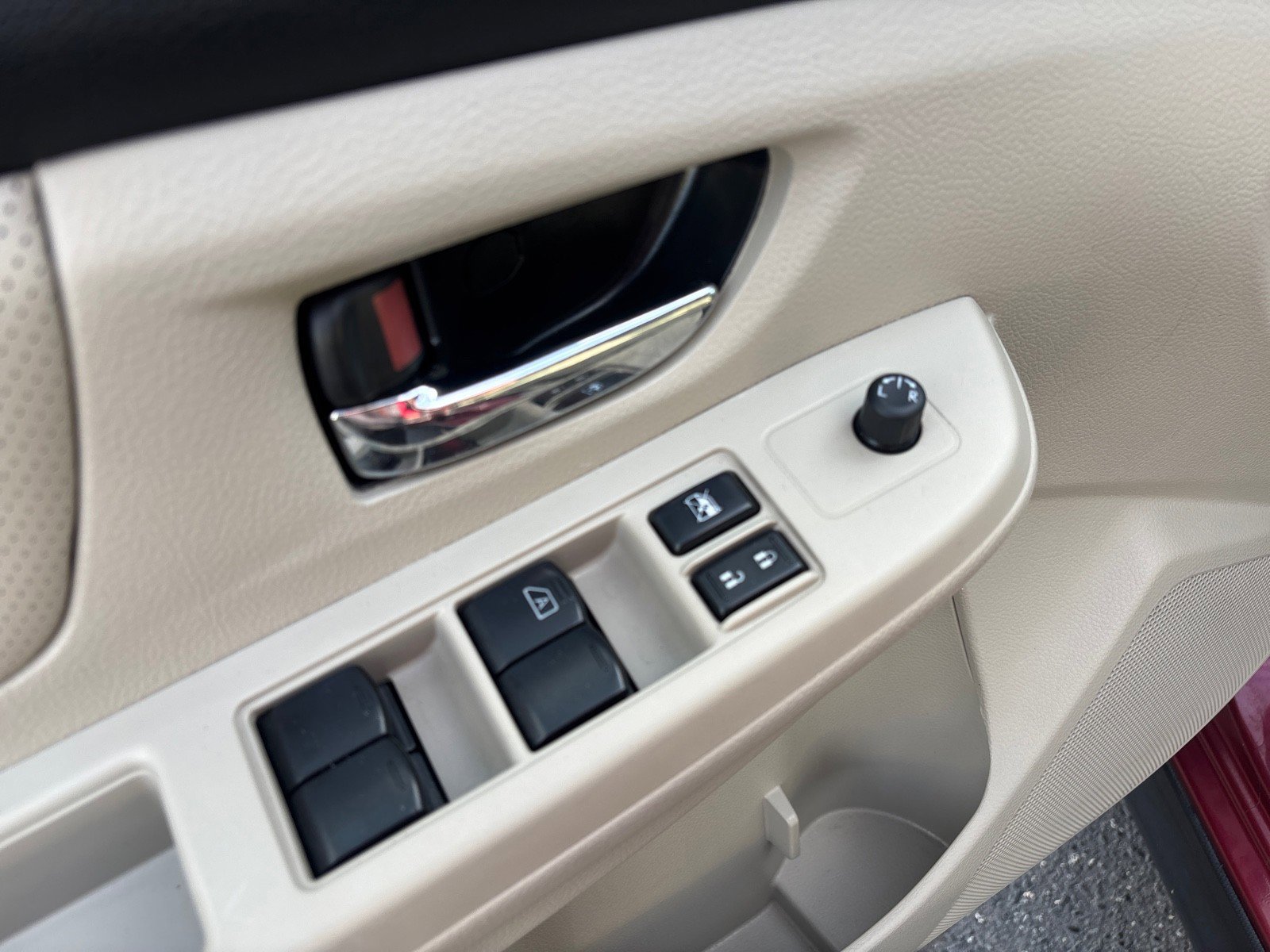 Used 2014 Subaru Crosstrek 2.0i Limited image 11