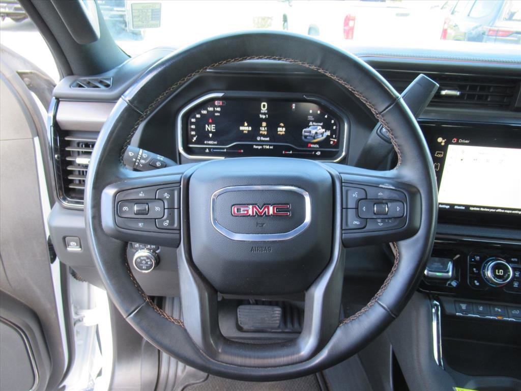 Used 2024 GMC Sierra 2500 AT4 w/ AT4 Premium Plus Package image 18