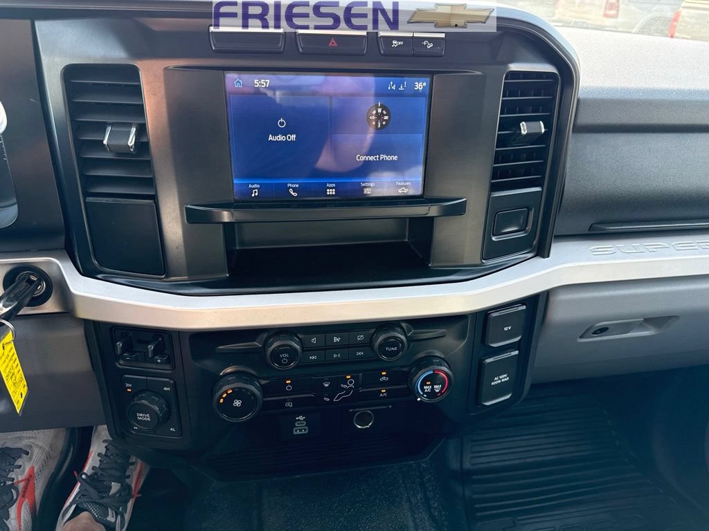 Used 2024 Ford F350 XLT w/ FX4 Off-Road Package AWD/4WD image 18
