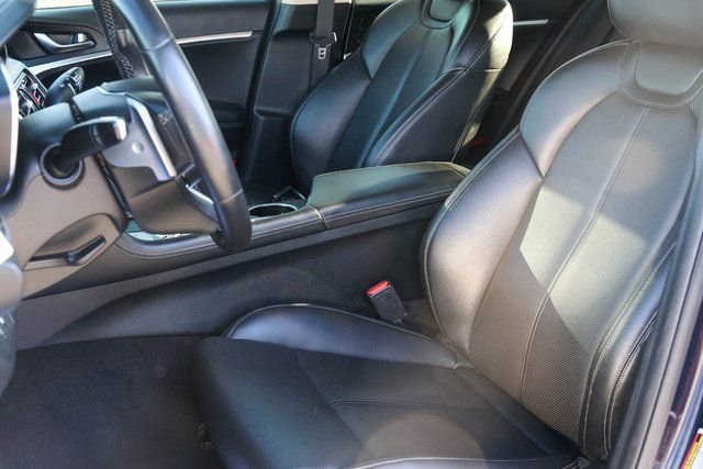 Used 2023 Genesis G70 2.0T image 11