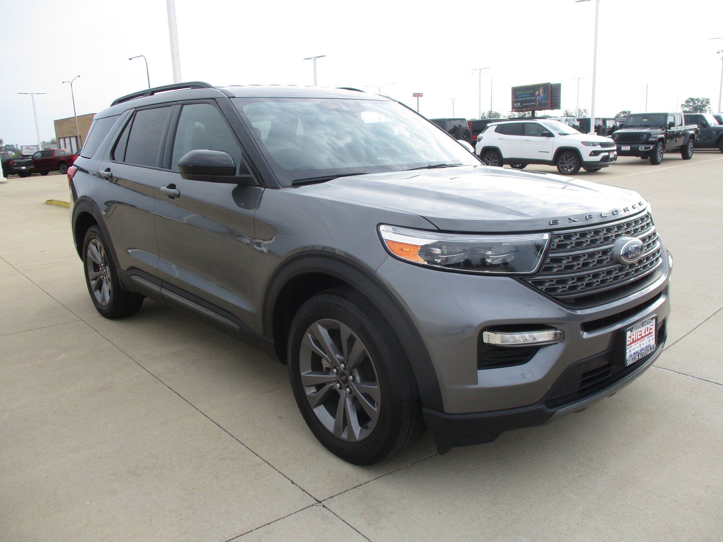 Used 2023 Ford Explorer XLT w/ Equipment Group 202A AWD/4WD image 10