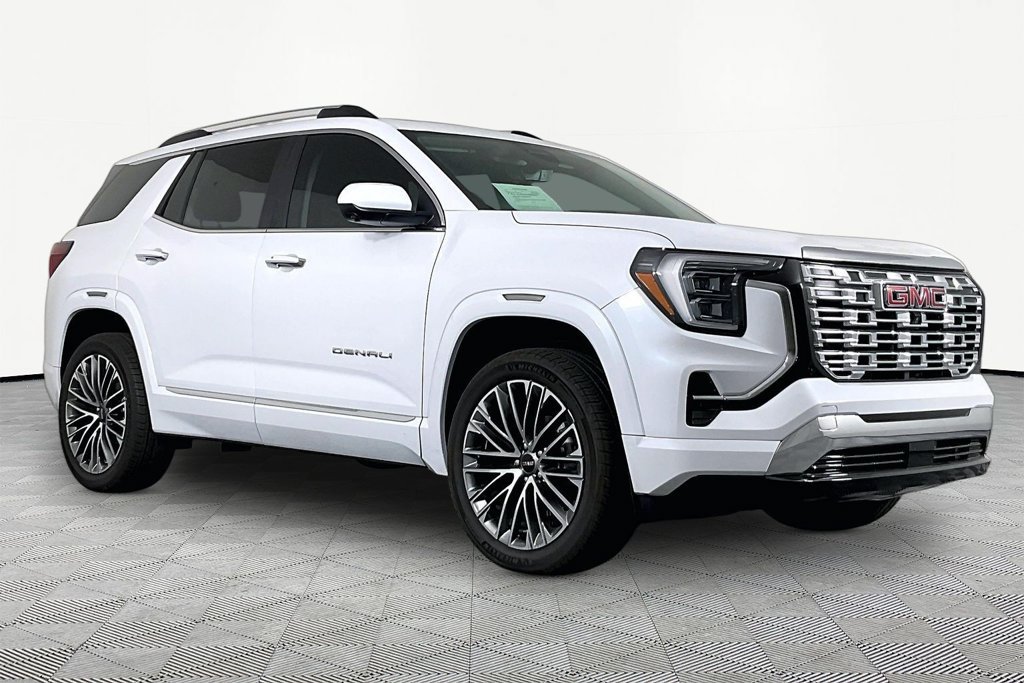 Used 2026 GMC Terrain Denali w/ LPO, Floor Liner Package AWD/4WD image 3