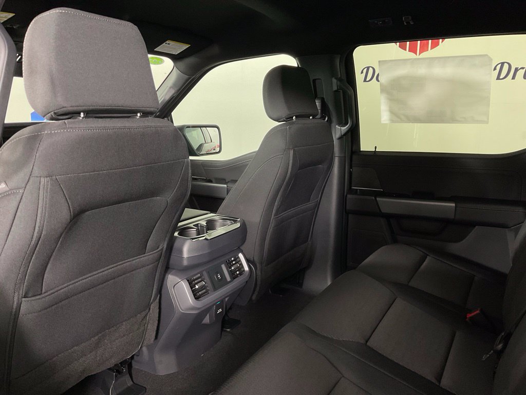 New 2026 Ford F150 XLT w/ XLT Black Appearance Package RWD image 15