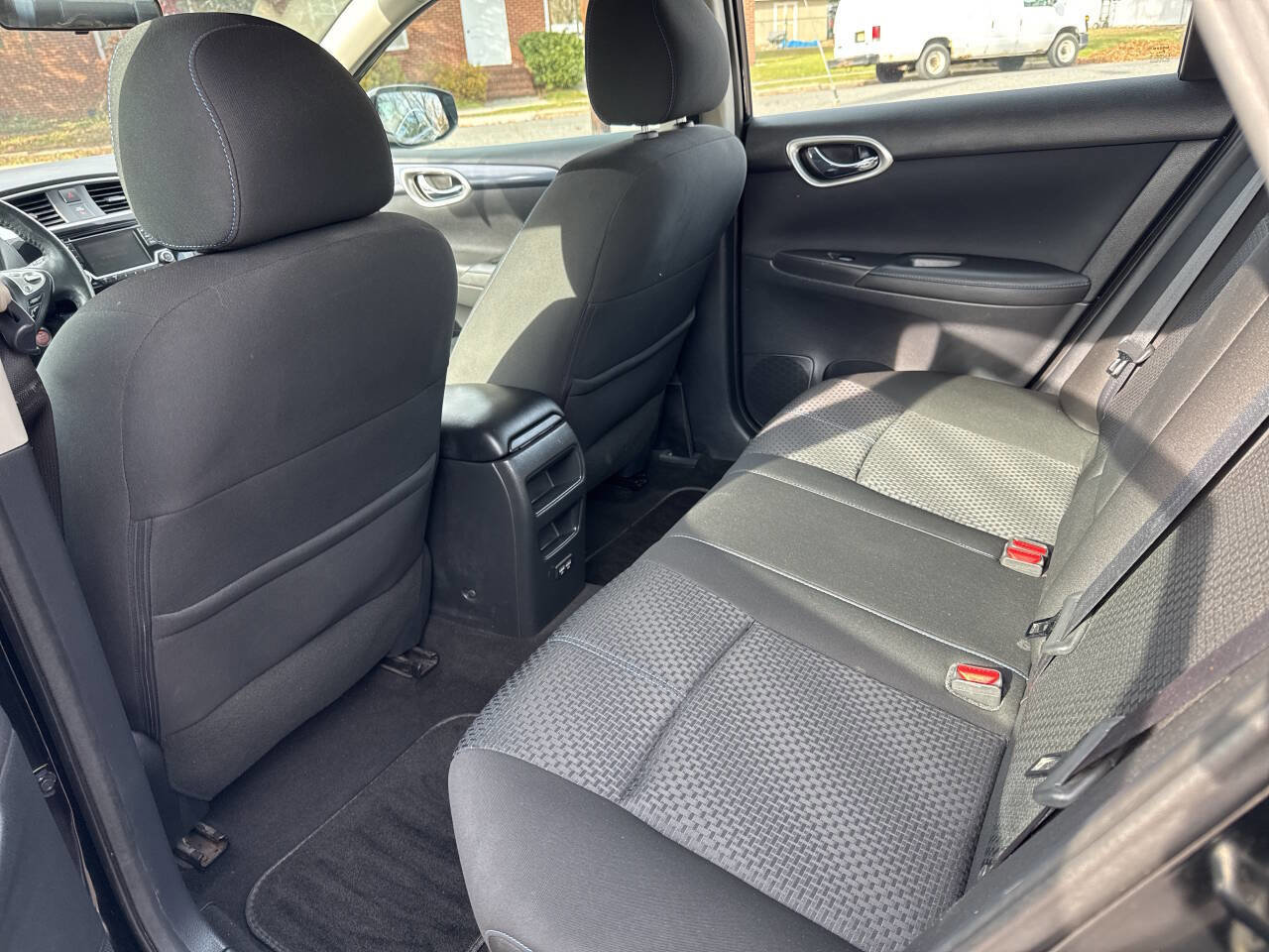 Used 2018 Nissan Sentra SR image 6