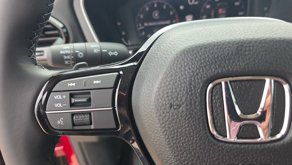 New 2026 Honda Pilot Touring image 16