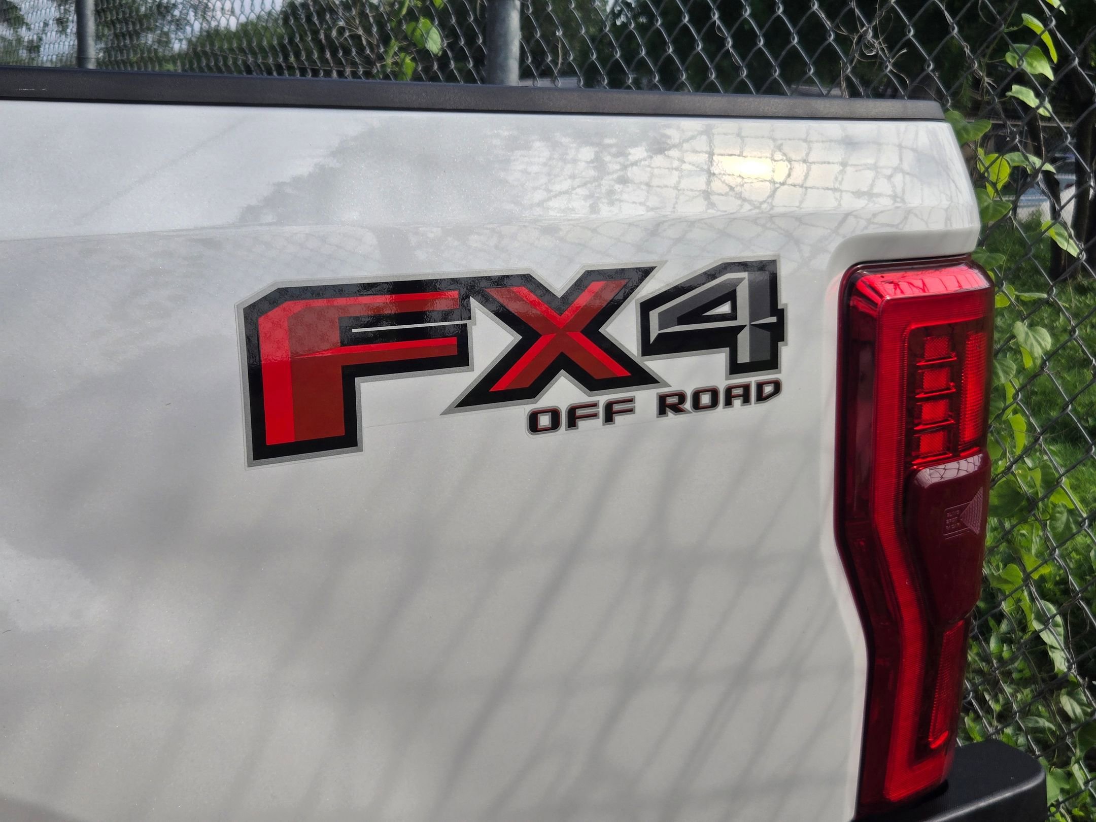 Used 2019 Ford F250 Lariat w/ Lariat Ultimate Package AWD/4WD image 7