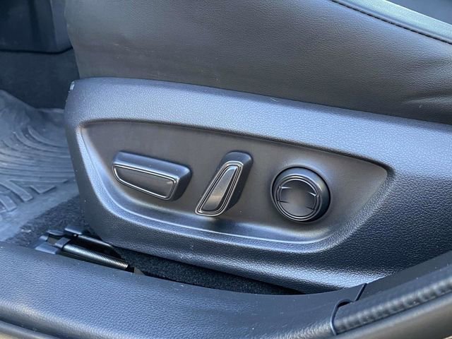 Used 2025 Toyota Prius XLE image 17