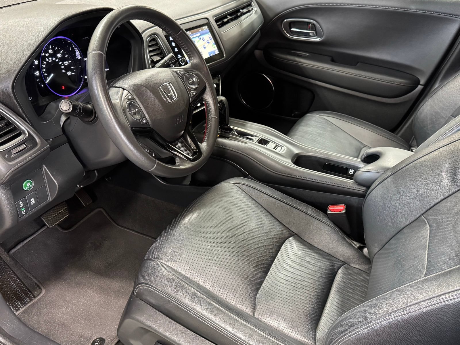 Used 2020 Honda HR-V Touring image 16