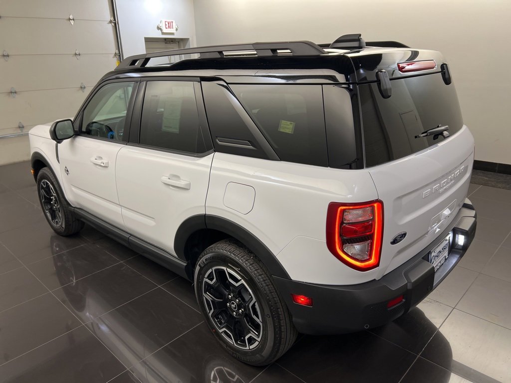 New 2025 Ford Bronco Sport Outer Banks w/ Outer Banks Tech Package+ image 4