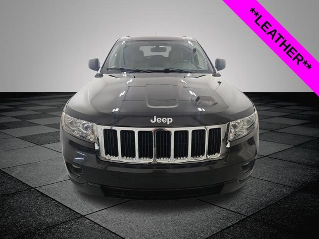 Used 2011 Jeep Grand Cherokee Laredo AWD/4WD image 2