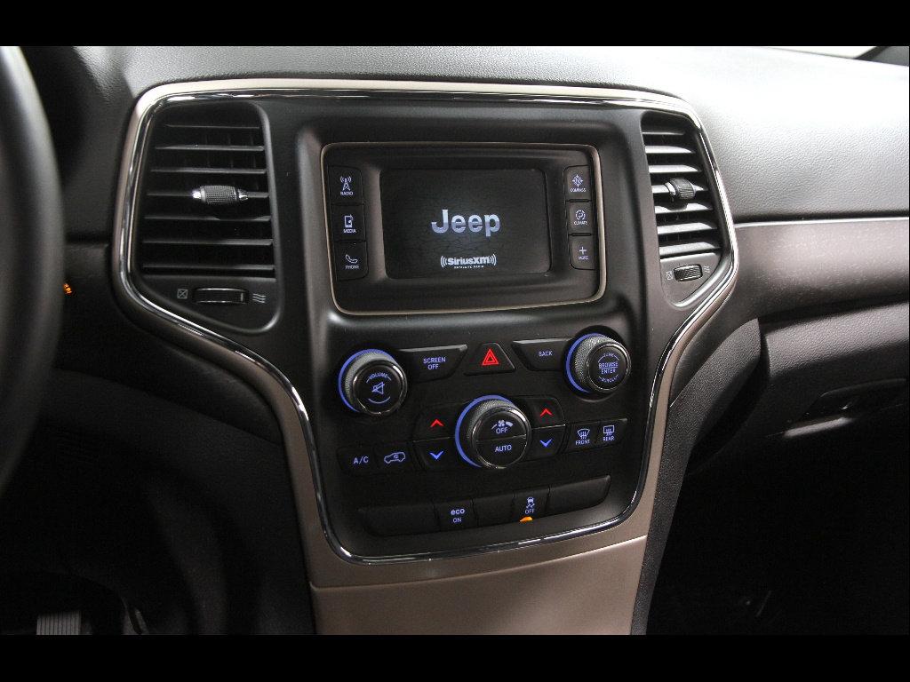 Used 2015 Jeep Grand Cherokee Laredo w/ Quick Order Package 23E image 9