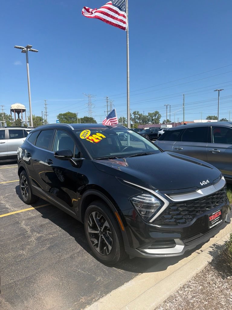 Used 2024 Kia Sportage EX AWD/4WD image 3