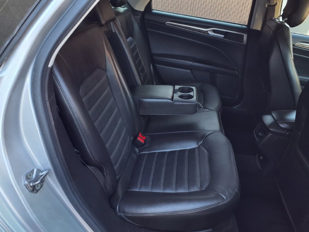 Used 2013 Ford Fusion SE FWD image 32