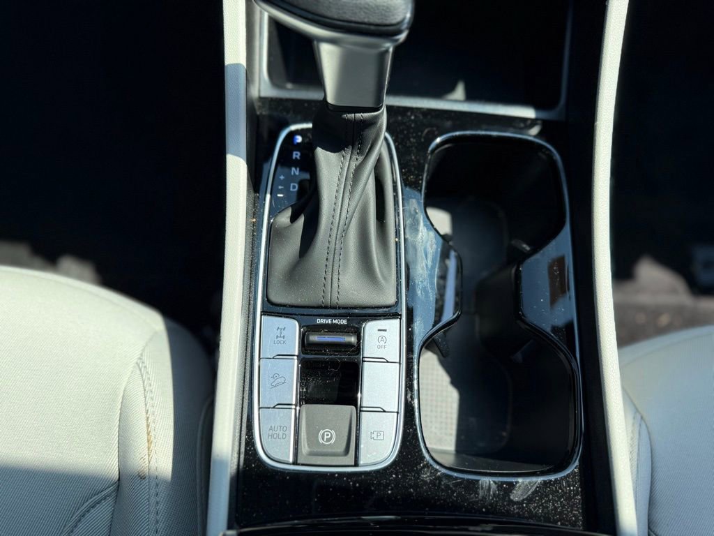 Used 2025 Hyundai Tucson SE image 20