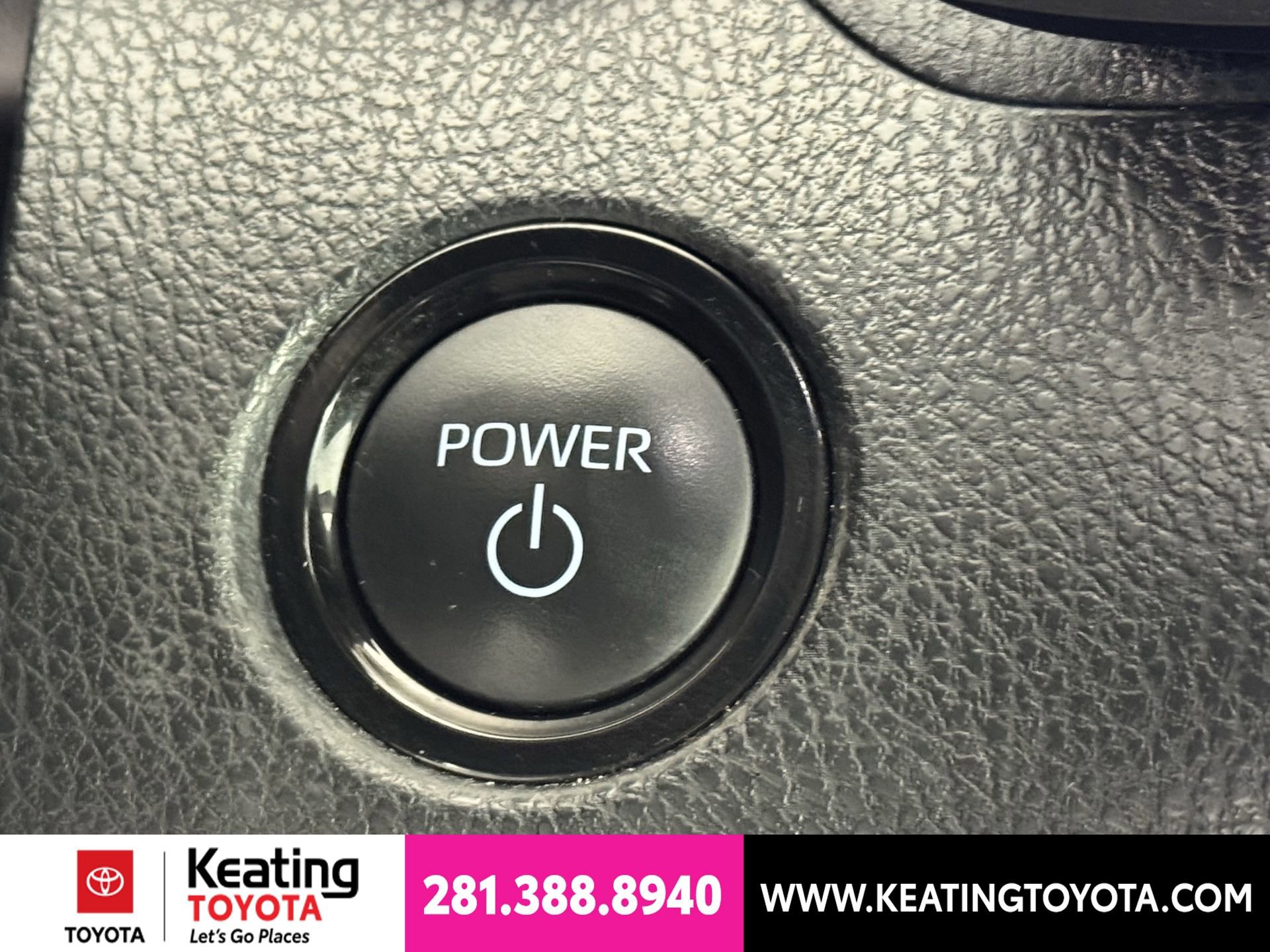 Used 2025 Toyota Camry XLE FWD image 31