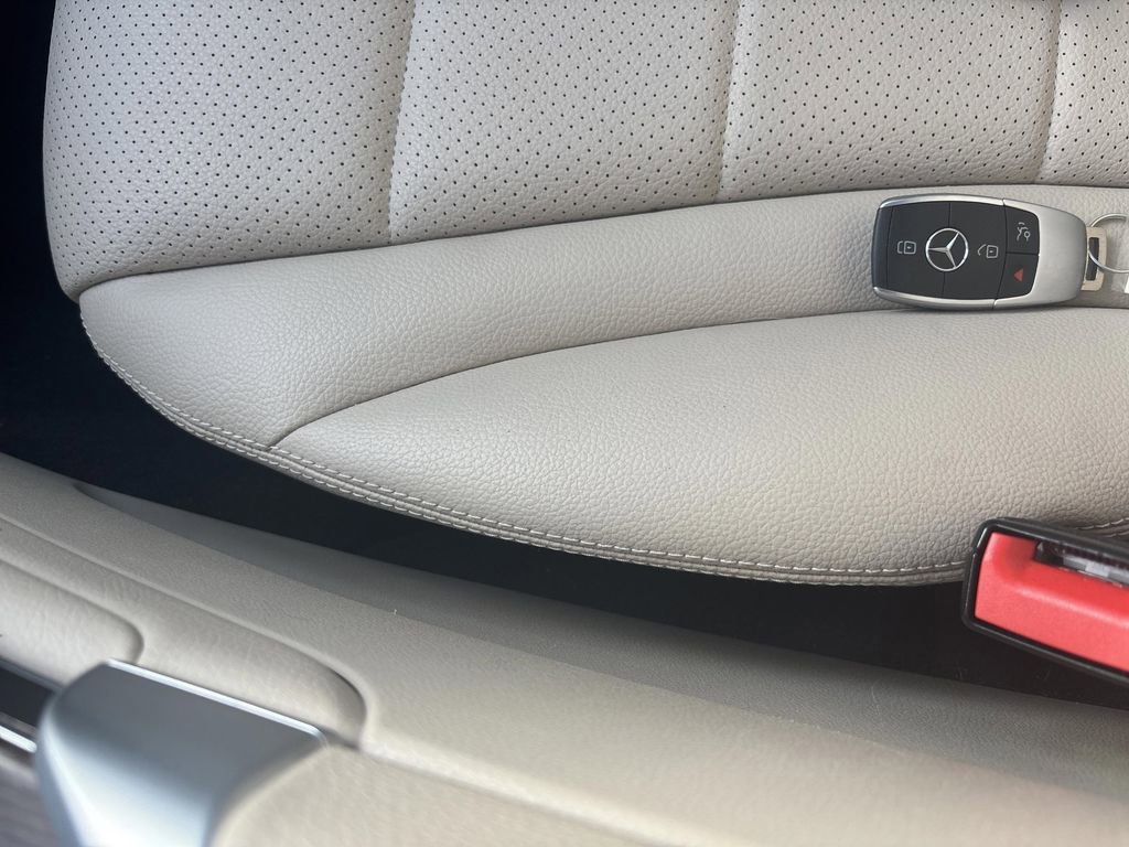 Used 2022 Mercedes-Benz GLC 300 GLC 300 image 26