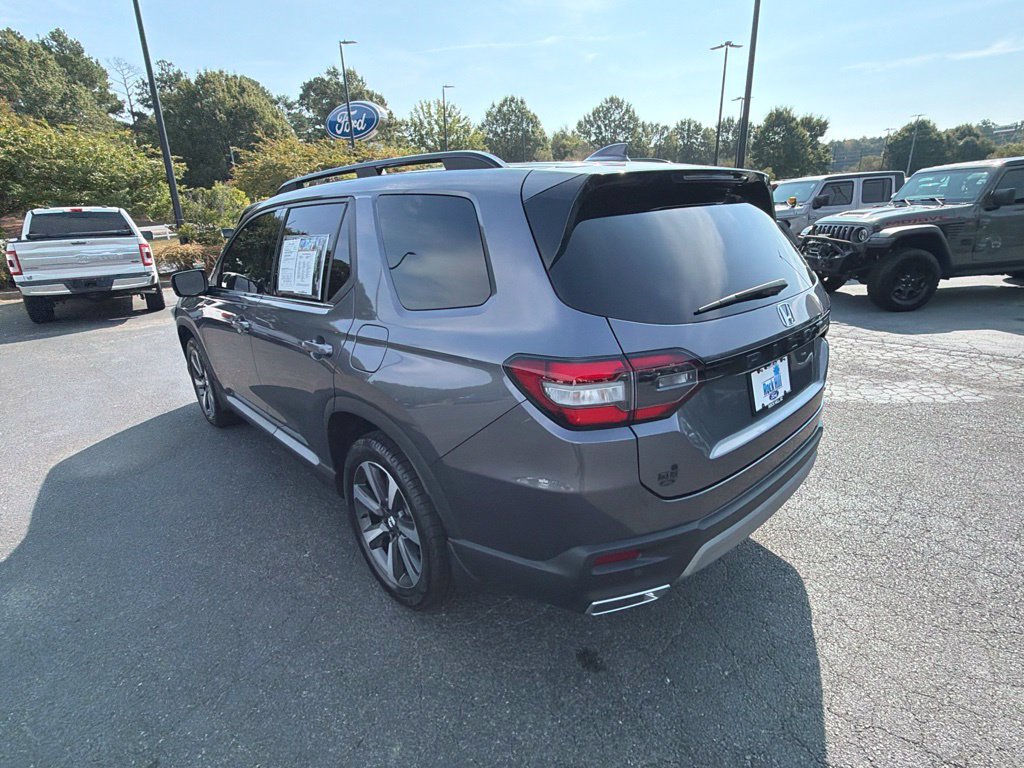 Used 2025 Honda Pilot Touring image 46