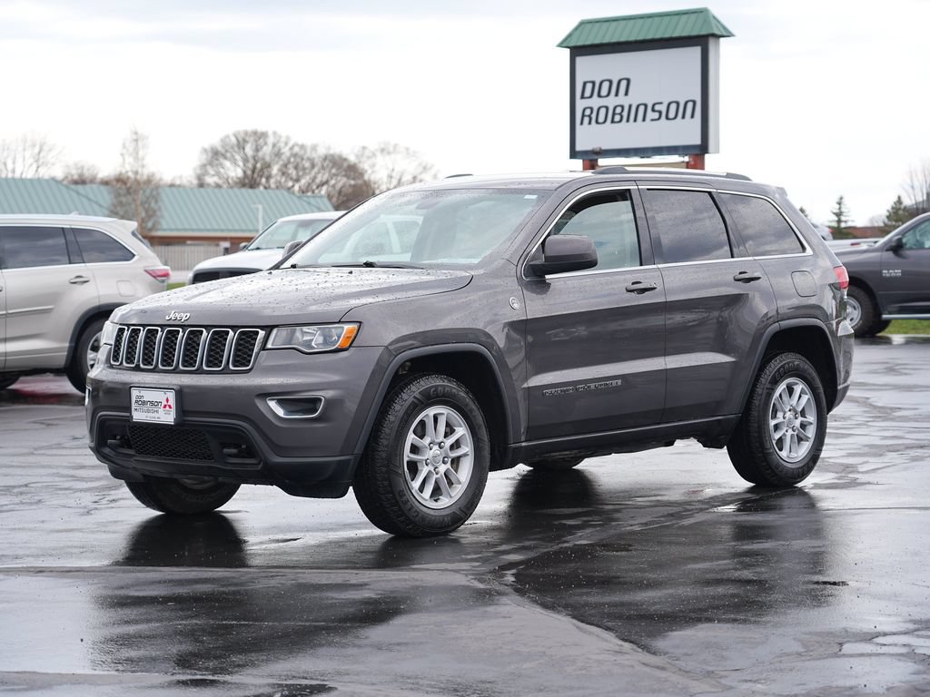 Used 2019 Jeep Grand Cherokee Laredo AWD/4WD image 7