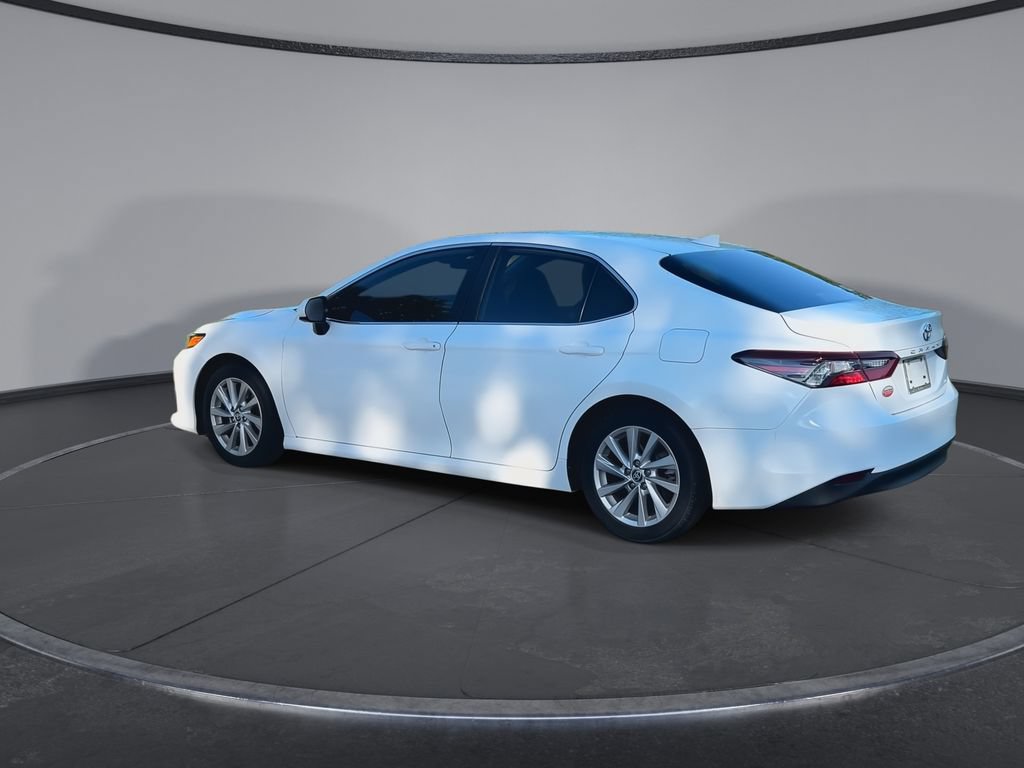 Used 2023 Toyota Camry LE FWD image 6