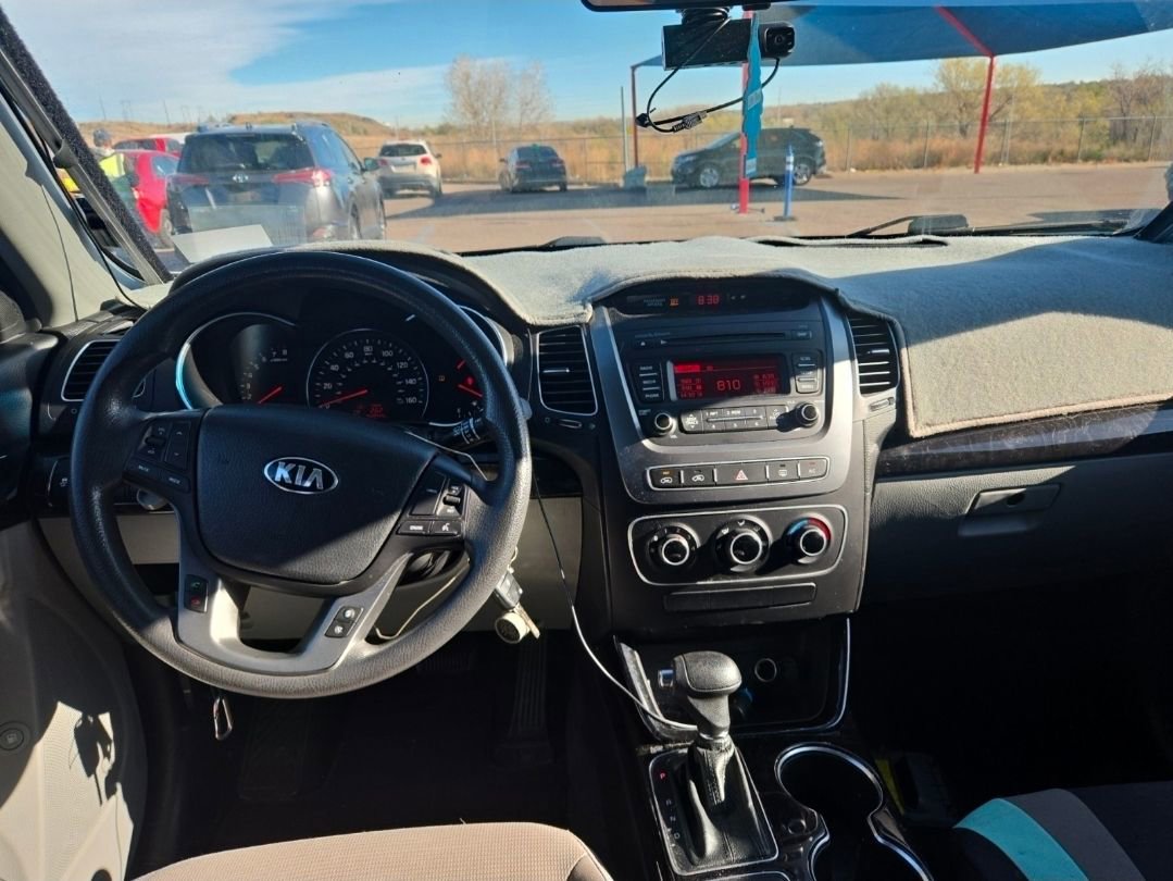Used 2015 Kia Sorento LX image 7