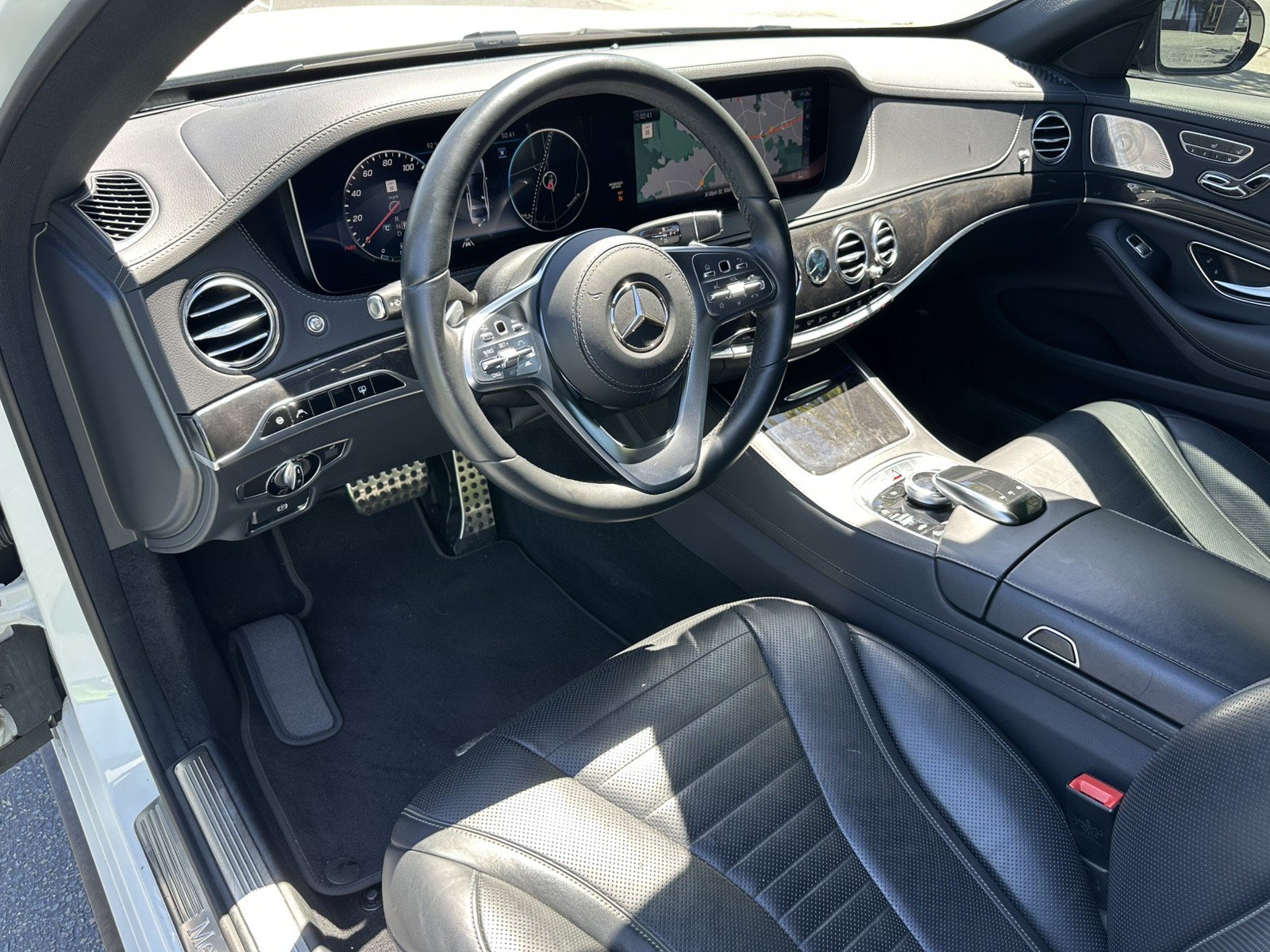 Used 2020 Mercedes-Benz S 560 4MATIC Sedan w/ AMG Line Exterior image 18