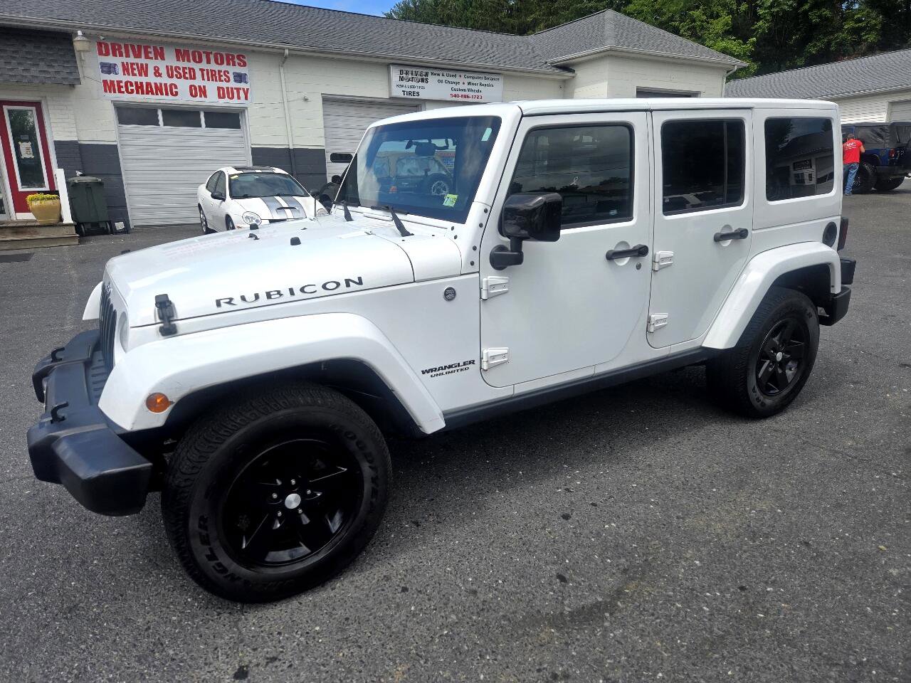 Used 2012 Jeep Wrangler Unlimited Rubicon w/ Connectivity Group image 2