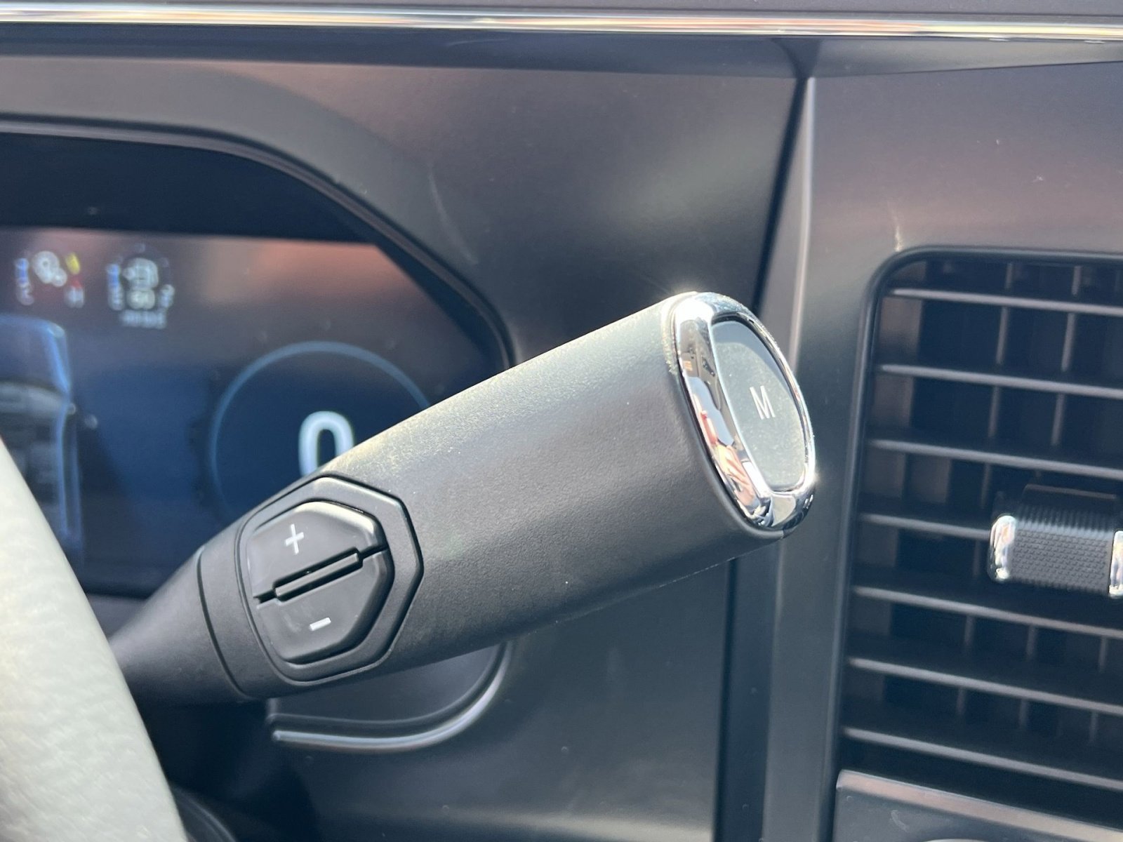 New 2026 Ford F350 Lariat w/ Black Appearance Package image 22