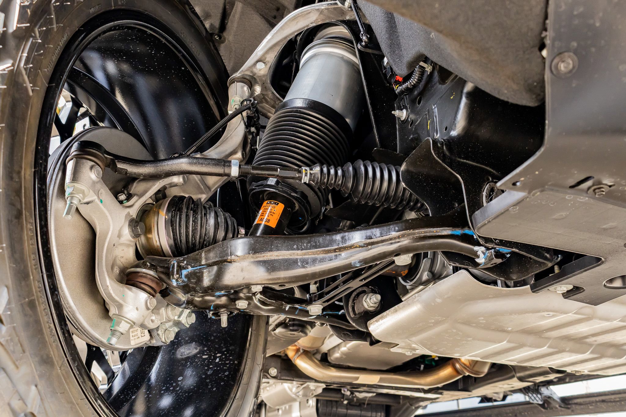 Used 2026 Cadillac Escalade Platinum Sport w/ LPO, ONYX Package image 14