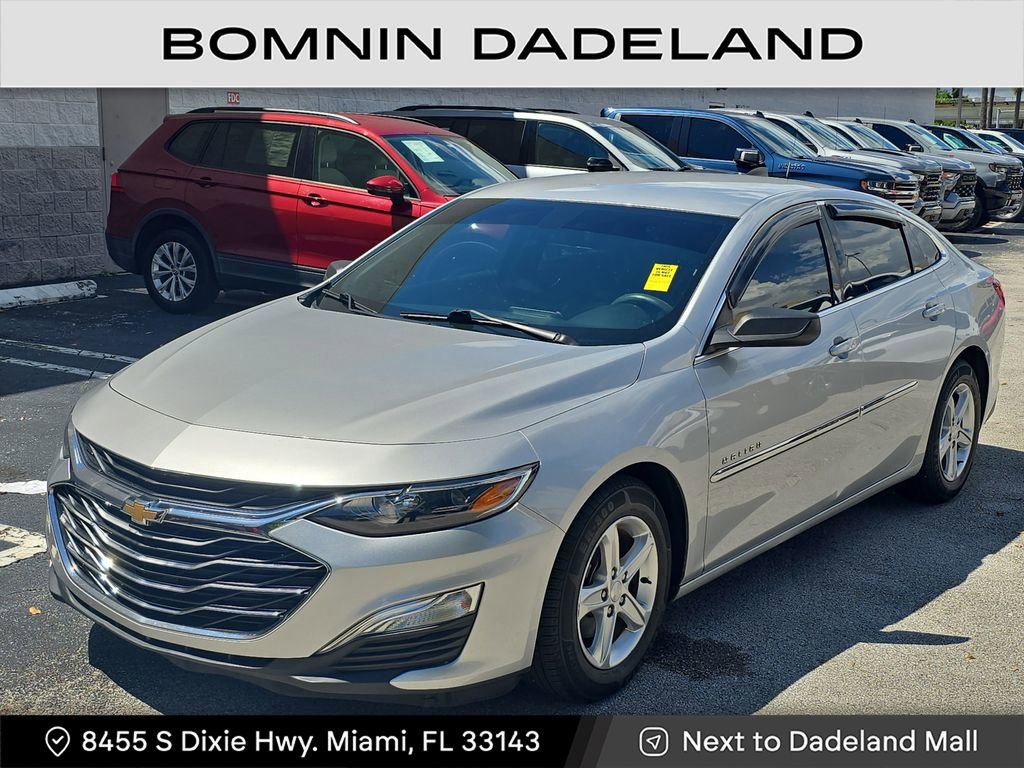 Used 2019 Chevrolet Malibu LS image 2