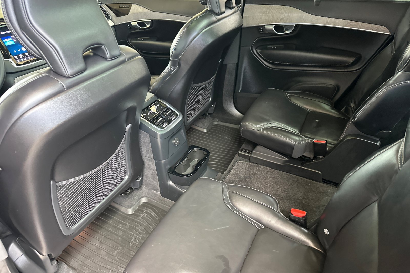 Certified 2023 Volvo XC90 T8 Ultimate w/ Protection Package Premier AWD/4WD image 14