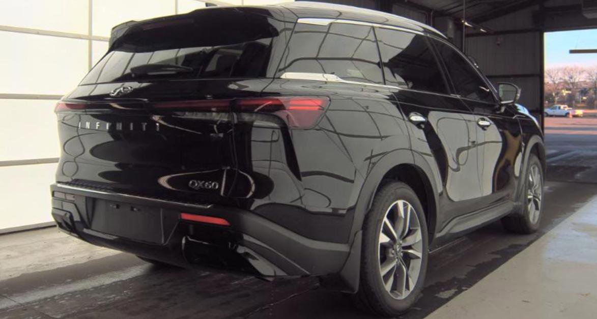Certified 2023 INFINITI QX60 Luxe w/ Cargo Package image 5
