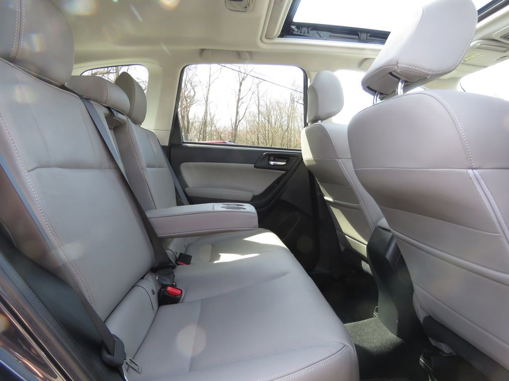 Used 2016 Subaru Forester 2.5i Limited AWD/4WD image 16