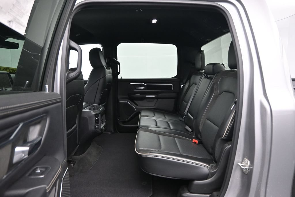 Used 2024 RAM 1500 Laramie AWD/4WD image 29