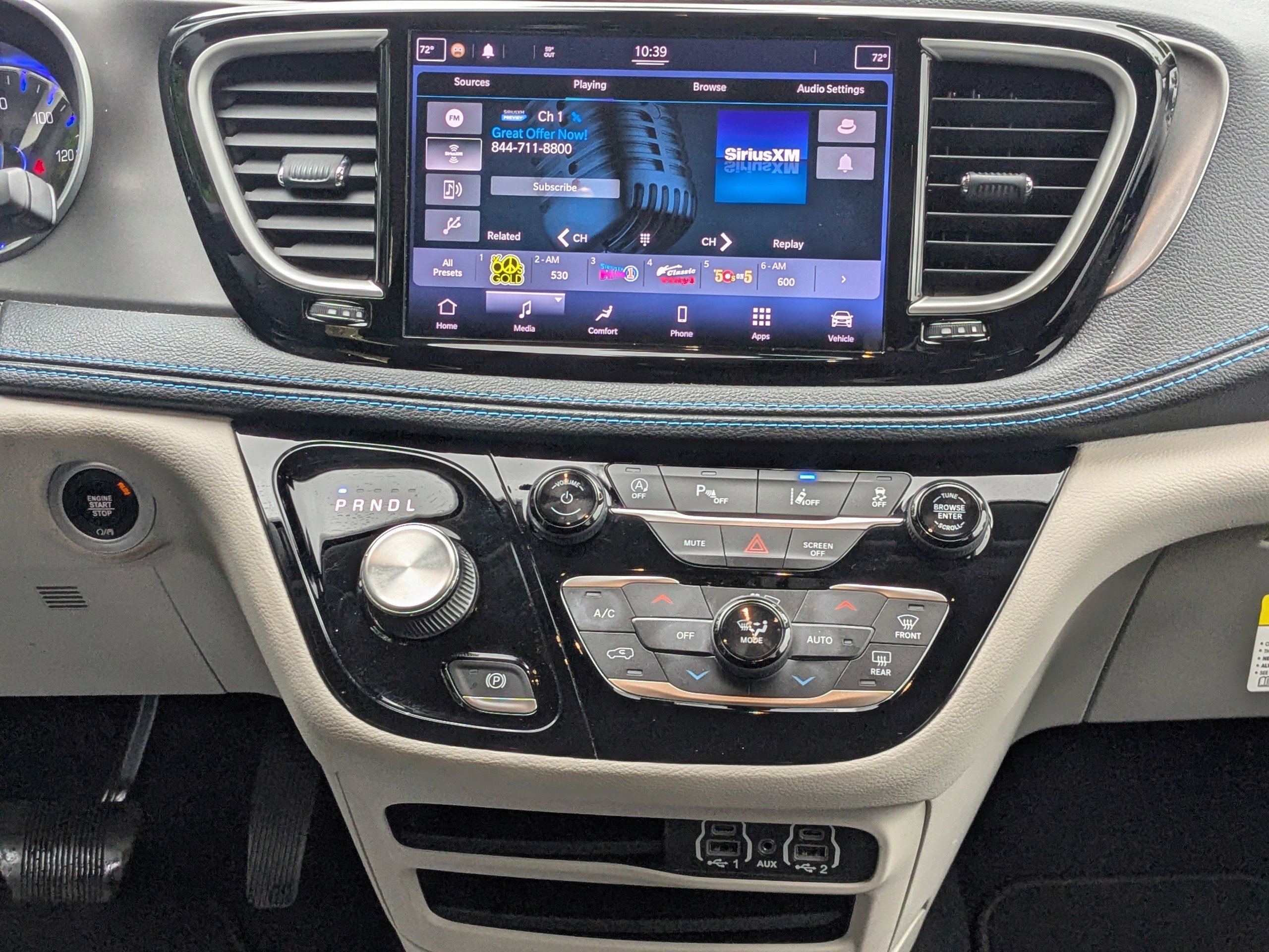 Used 2021 Chrysler Pacifica Touring image 17