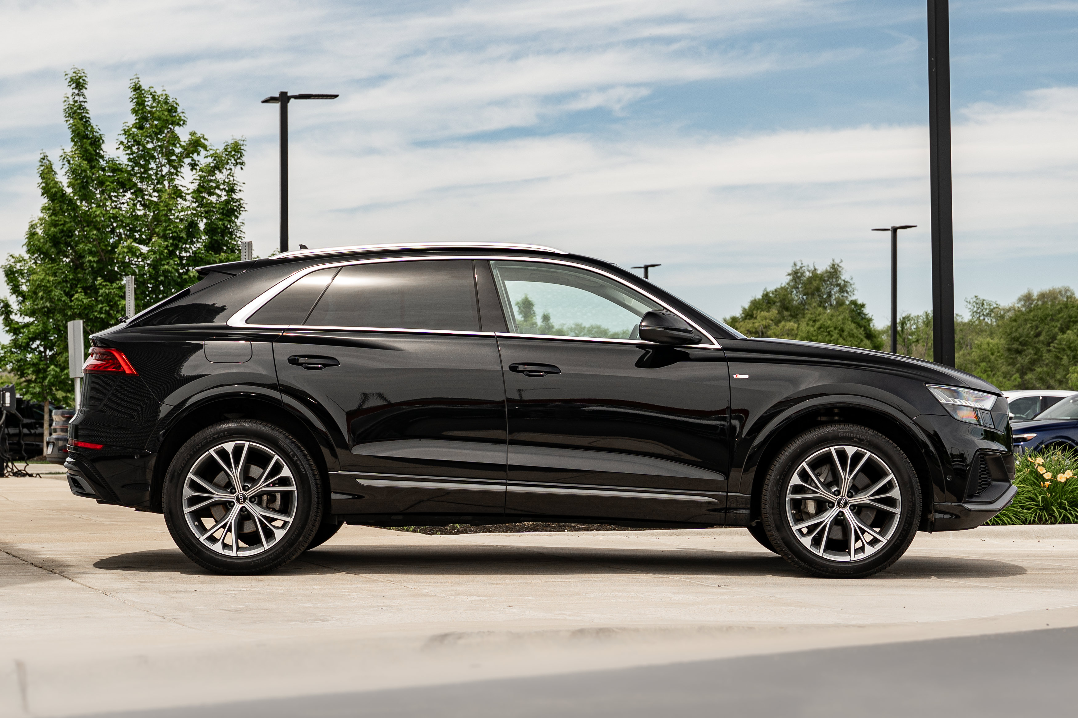 Certified 2023 Audi Q8 Premium Plus AWD/4WD image 3