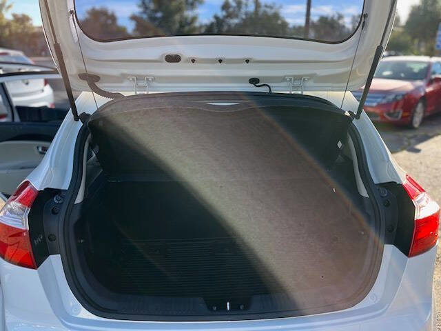 Used 2013 Kia Rio LX w/ PWR Pkg image 9