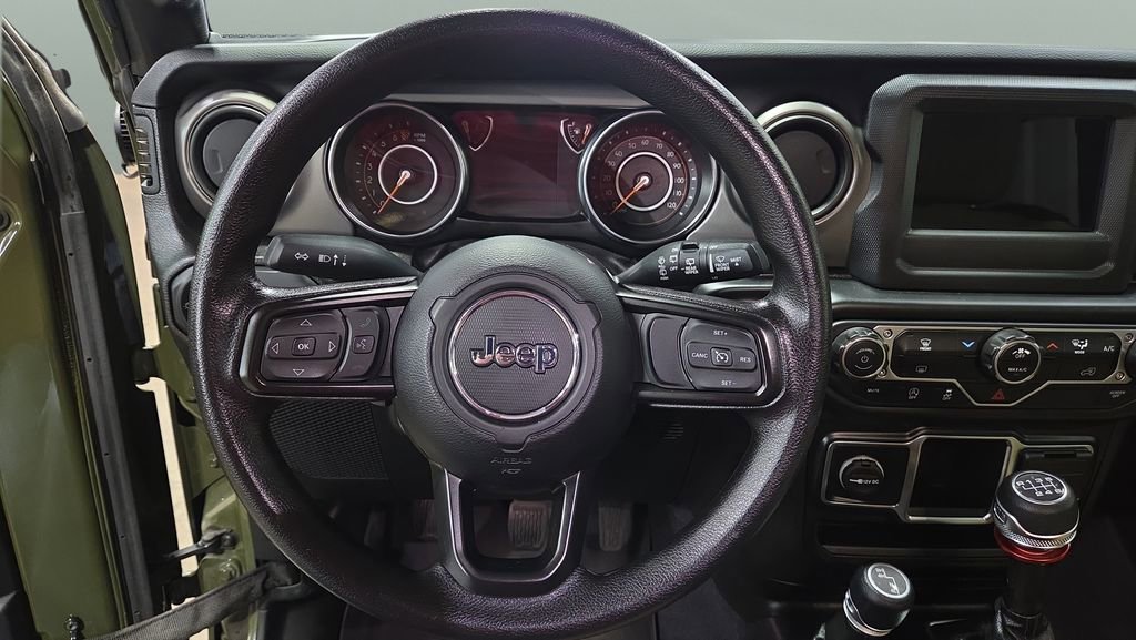 Used 2022 Jeep Wrangler Willys image 11
