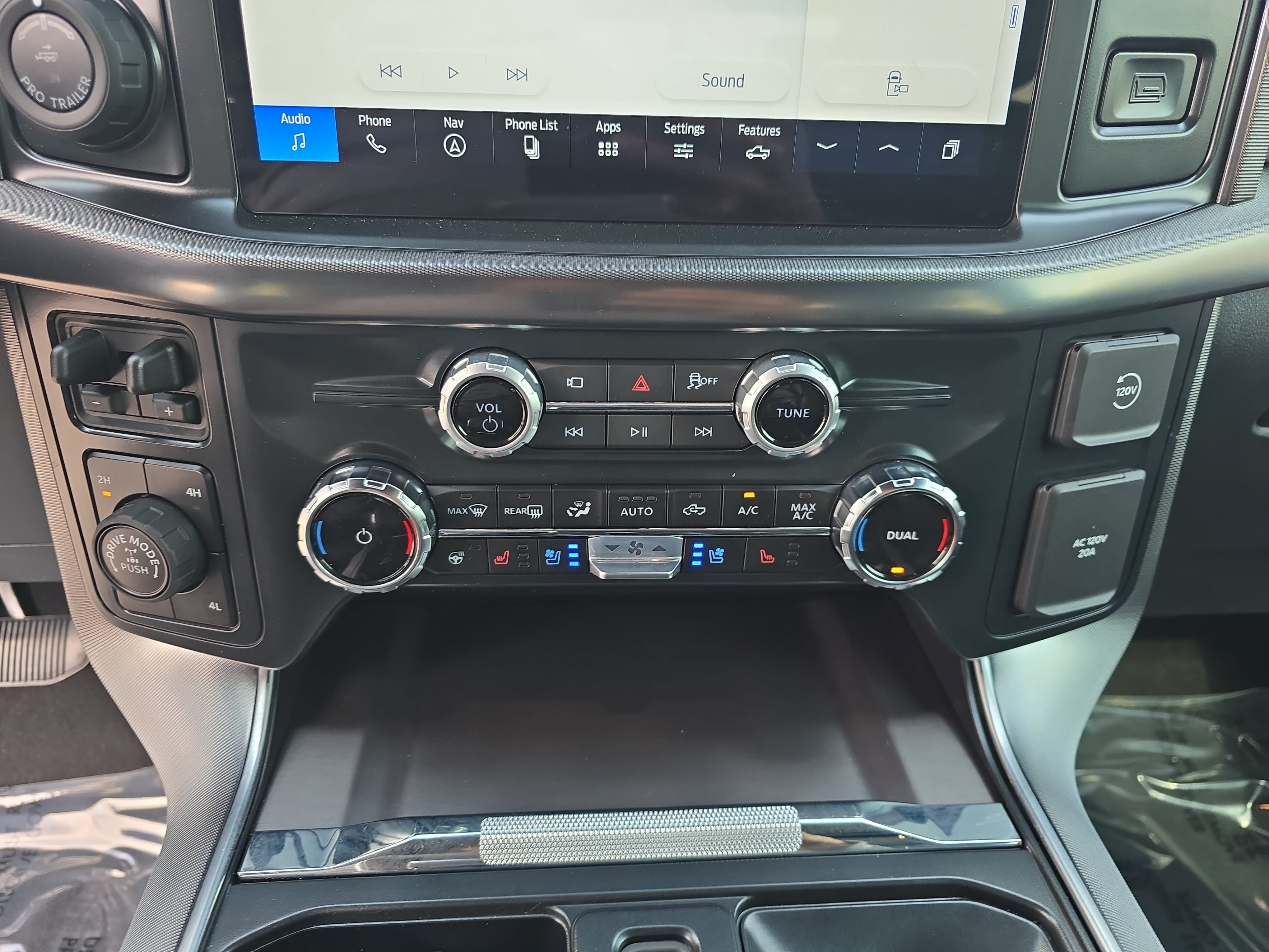 Used 2025 Ford F150 Platinum w/ FX4 Off-Road Package AWD/4WD image 23