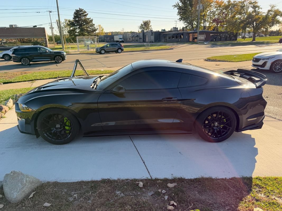 Used 2023 Ford Mustang GT Premium w/ Equipment Group 401A RWD image 8