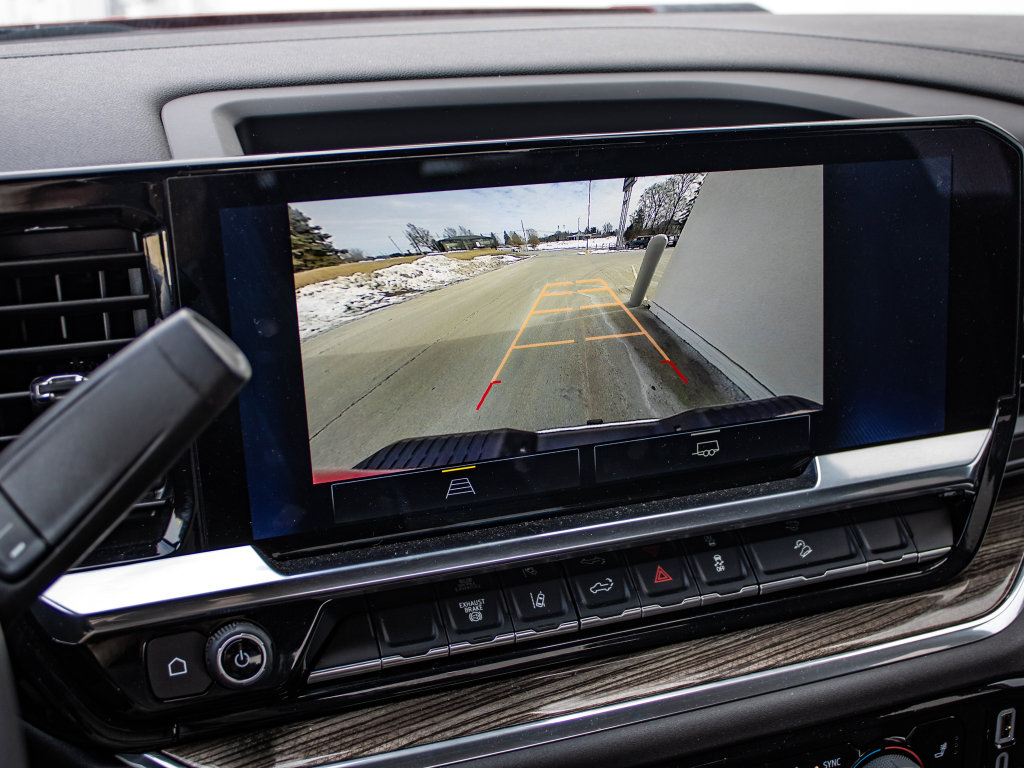 Used 2025 Chevrolet Silverado 2500 LT image 38