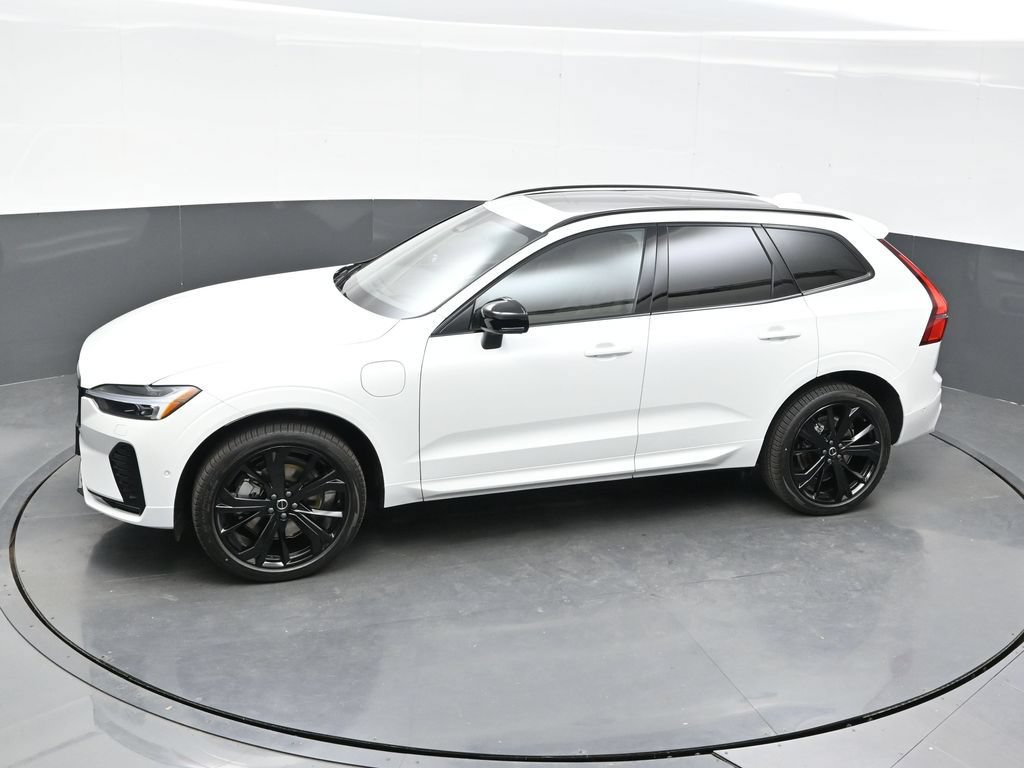 New 2026 Volvo XC60 T8 Ultra w/ Climate Package AWD/4WD image 31