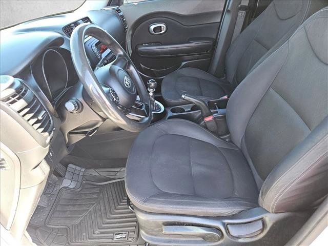 Used 2015 Kia Soul image 14