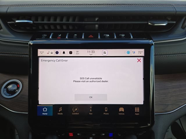 Used 2024 Jeep Grand Cherokee Summit AWD/4WD image 25
