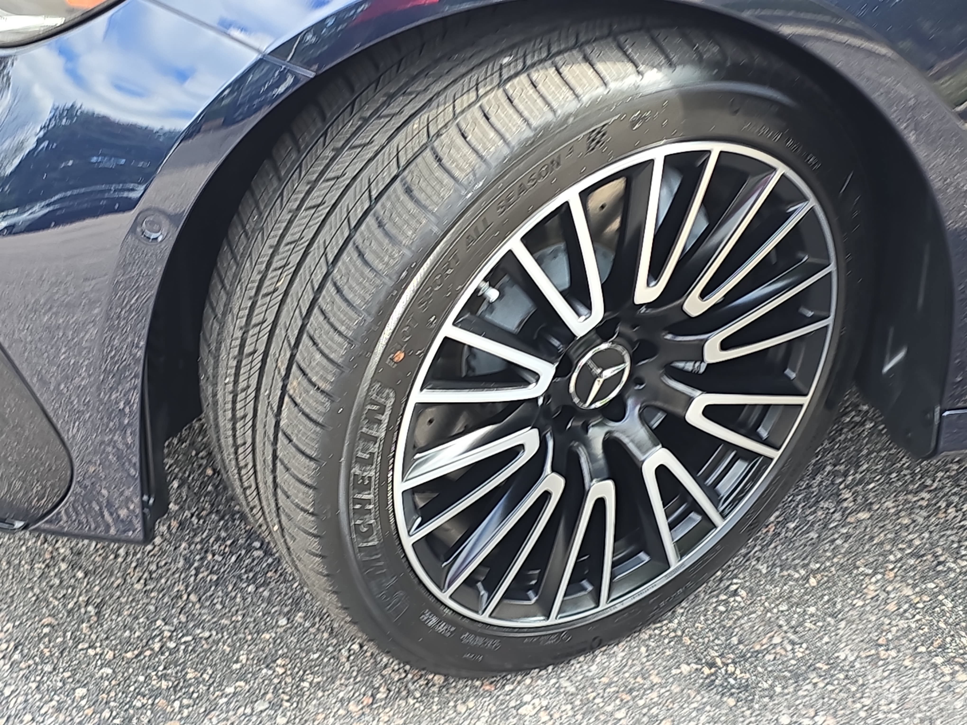 Certified 2025 Mercedes-Benz E 53 AMG e 4MATIC Sedan image 33