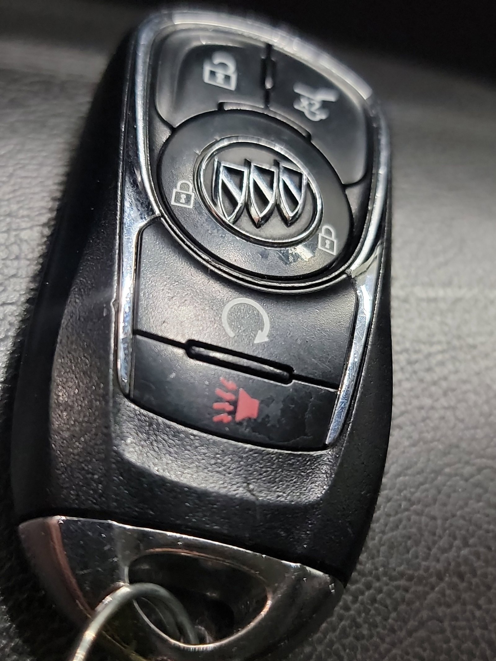 Used 2019 Buick Envision Essence image 32